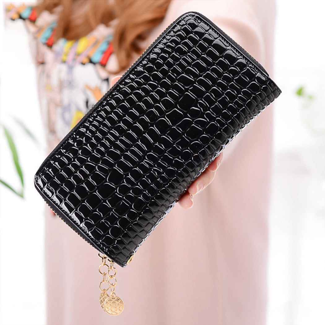 Crocodile Pattern Style Solid Color Hand Purse for Women